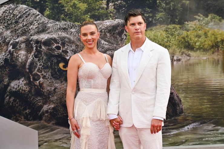 Scarlette Johansson - Colin Jost hẹn hò từ năm 2017, kết hôn năm 2020