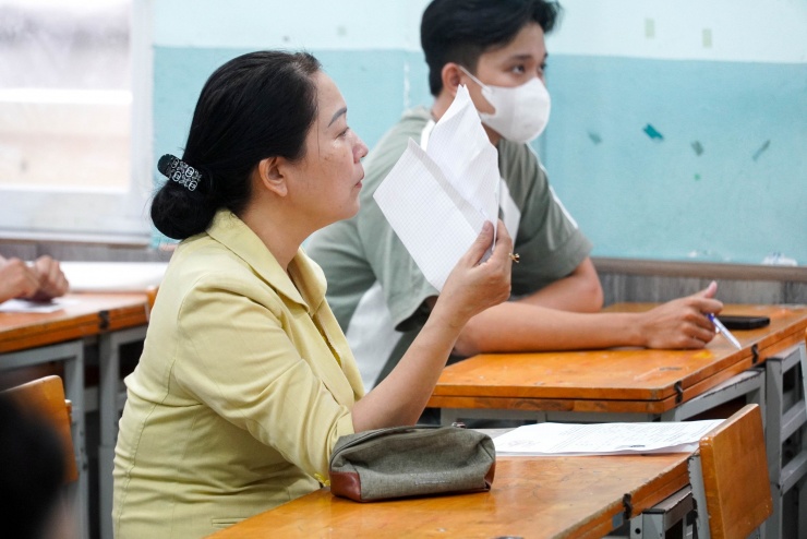 Thi tốt nghiệp THPT 2025: Khát vọng của những thí sinh lớn tuổi - 5