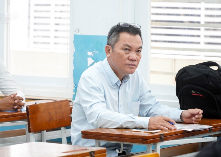 Thi tốt nghiệp THPT 2025: Khát vọng của những thí sinh lớn tuổi - 6
