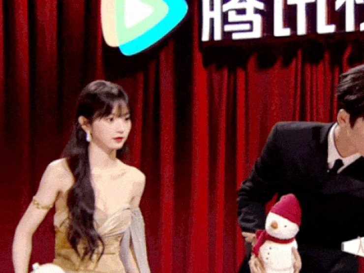 'Búp bê sống' Điền Hi Vi bị chỉ trích