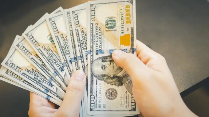 Cho vay tiền là một chủ đề nhạy cảm, khó xử. Ảnh minh họa: Sohu