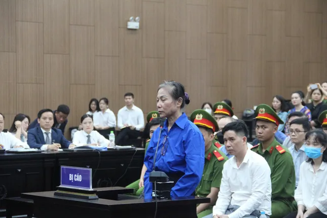 Bị cáo Hoàng Thị Thúy Lan.