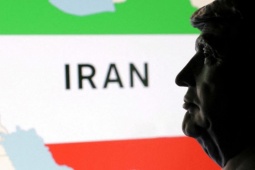 Ông Trump bất ngờ  " bật đèn xanh "  cho Trung Quốc mua dầu Iran: Giới chức Mỹ phản ứng ra sao?