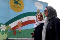 Thế giới - Người Iran dè dặt khôi phục nhịp sống, lo lệnh ngừng bắn sụp đổ