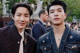Hieuthuhai ngồi ghế front row cùng dàn sao trong lần đầu dự show LV