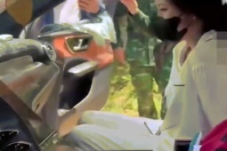 Bắt quả tang "hot girl" cùng đồng phạm buôn ma túy trên xe Mercedes tiền tỉ