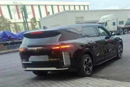 Lộ ảnh thực tế xe điện VinFast VF9 phiên bản đặc biệt