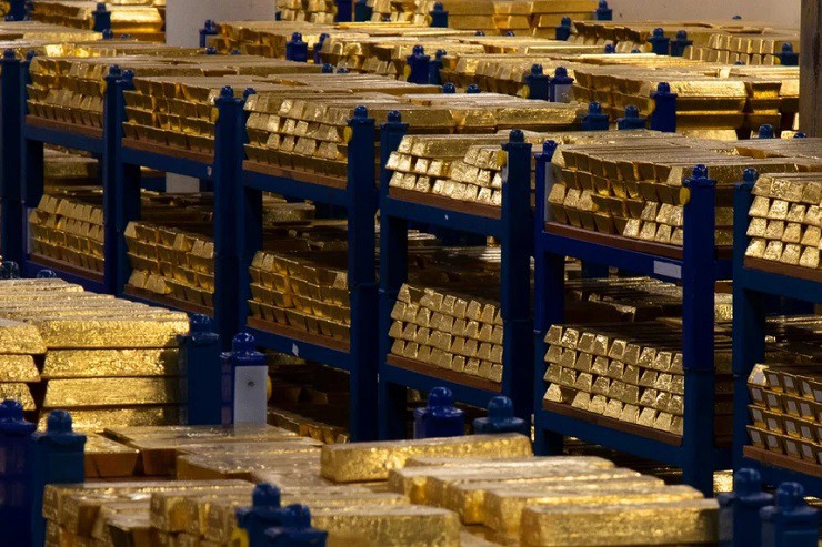 Nằm sâu dưới lòng đất tại phố Threadneedle, trung tâm tài chính London, hầm vàng của Ngân hàng Trung ương Anh (BoE) là kho vàng lớn thứ 2 thế giới.
