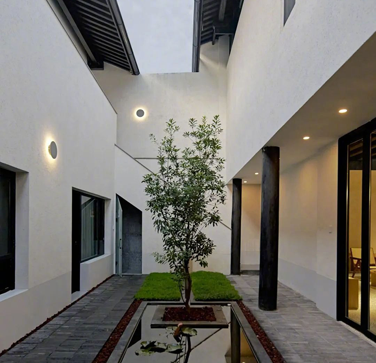 Đây không chỉ là một nơi ở đơn thuần mà còn là một tổ ấm thực sự, nơi gia đình có thể quây quần bên nhau mỗi dịp lễ tết.
