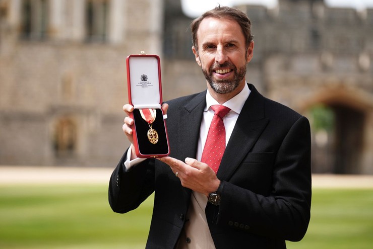 HLV Southgate nhận vinh dự đặc biệt