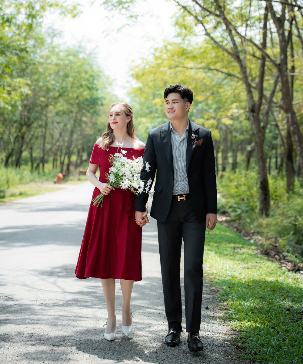Cưới chàng trai Hà Tĩnh, cô dâu Phần Lan được cả làng khen xinh - 1