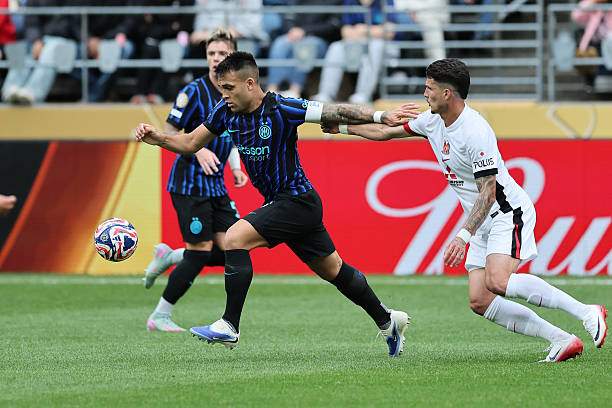 Trận thắng sát nút Urawa Red giúp Inter Milan có vị thế tương đối thuận lợi trước lượt trận cuối
