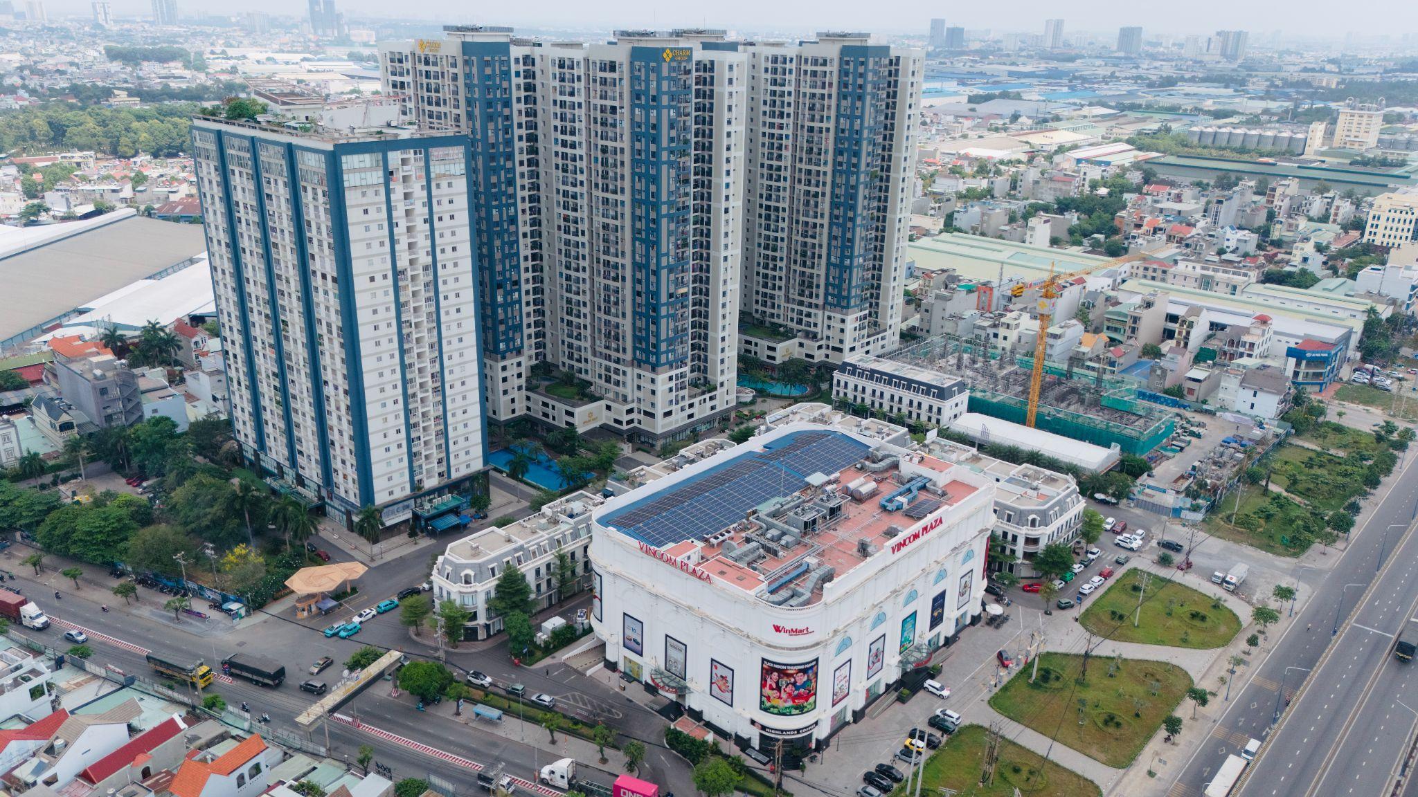 The Infinity Dĩ An nằm trong khu đô thị Charm City, liền kề Vincom Plaza tại Dĩ An