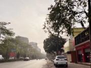 Hàng triệu người dân Thủ đô Hà Nội và miền Bắc ngán ngẩm điệp khúc thời tiết kéo dài những ngày tới