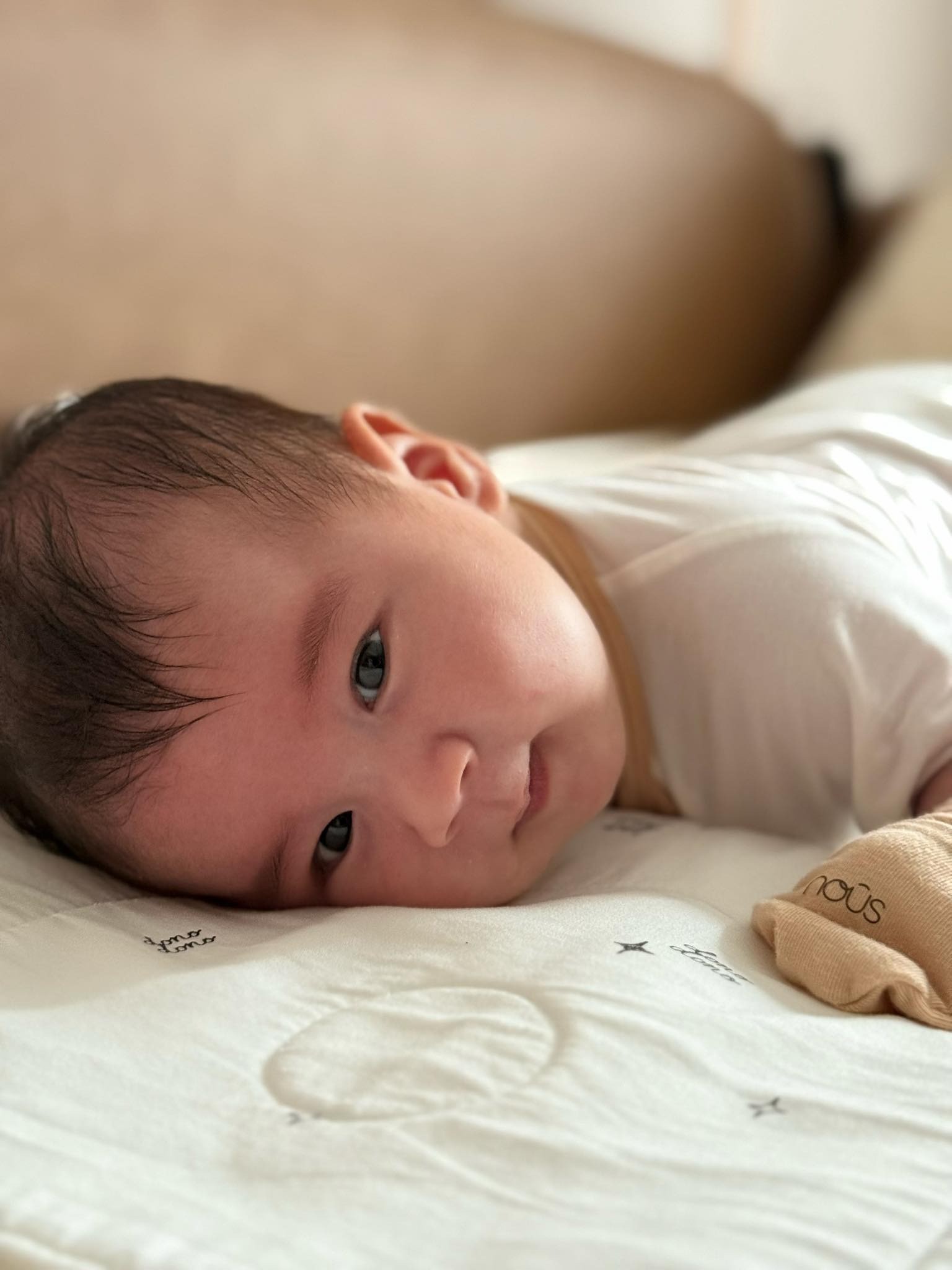 MC Mai Ngọc khoe khoảnh khắc đáng yêu của con trai 2 tháng tuổi khiến nhiều người bất ngờ - 1