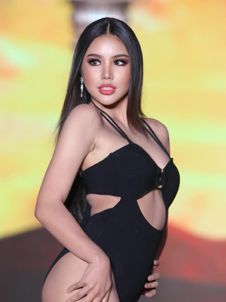 Chiều cao 168 cm và vóc dáng khỏe khoắn giúp Thidamas tự tin giữa dàn thí sinh Hoa hậu Hoàn vũ năm nay tại&nbsp;Phuket (Thái Lan).
