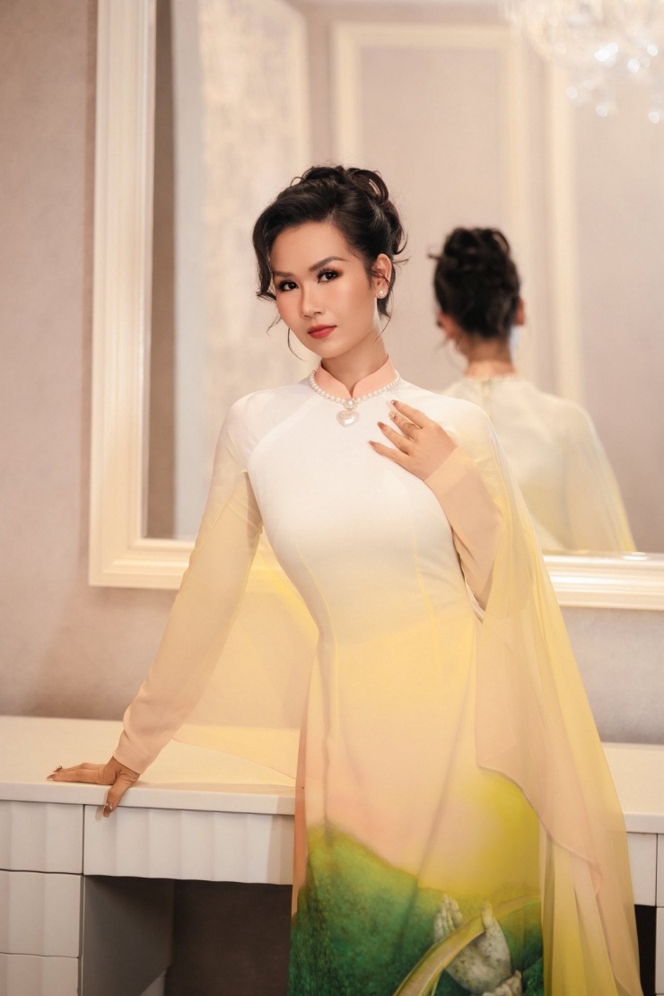 Quá trình giảm cân hậu sinh nở của Võ Hạ Trâm nhận được sự quan tâm lớn từ công chúng, đặc biệt là các bà mẹ bỉm sữa.