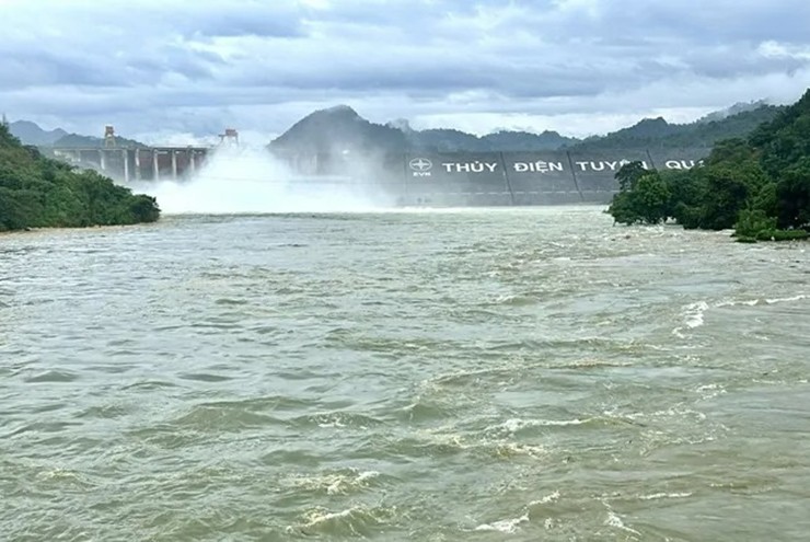 Thủy điện Tuyên Quang sắp mở cửa xả đáy, hạ du đề phòng ngập úng