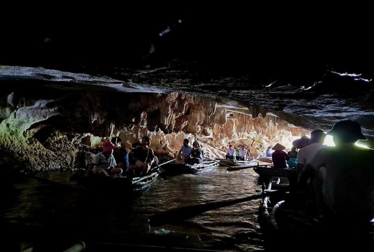 &#39;Vịnh không sóng&#39; ở Ninh Bình đẹp hoang sơ, có loài quý hiếm bậc nhất thế giới - 7