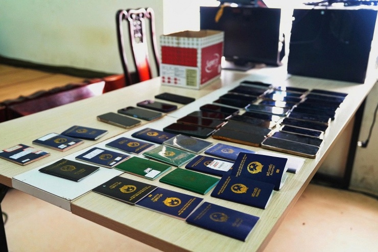 Tang vật công an thu giữ tại hiện trường. Ảnh: CACC