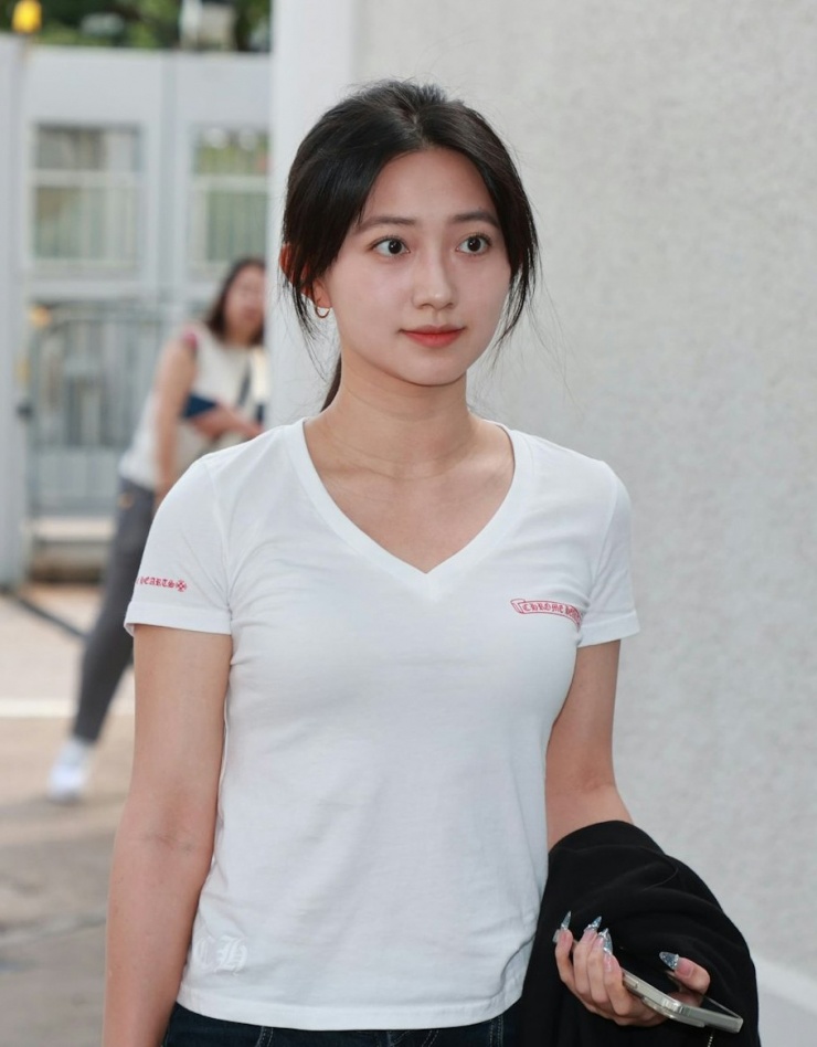 Angel, 21 tuổi, hiện học thạc sĩ.