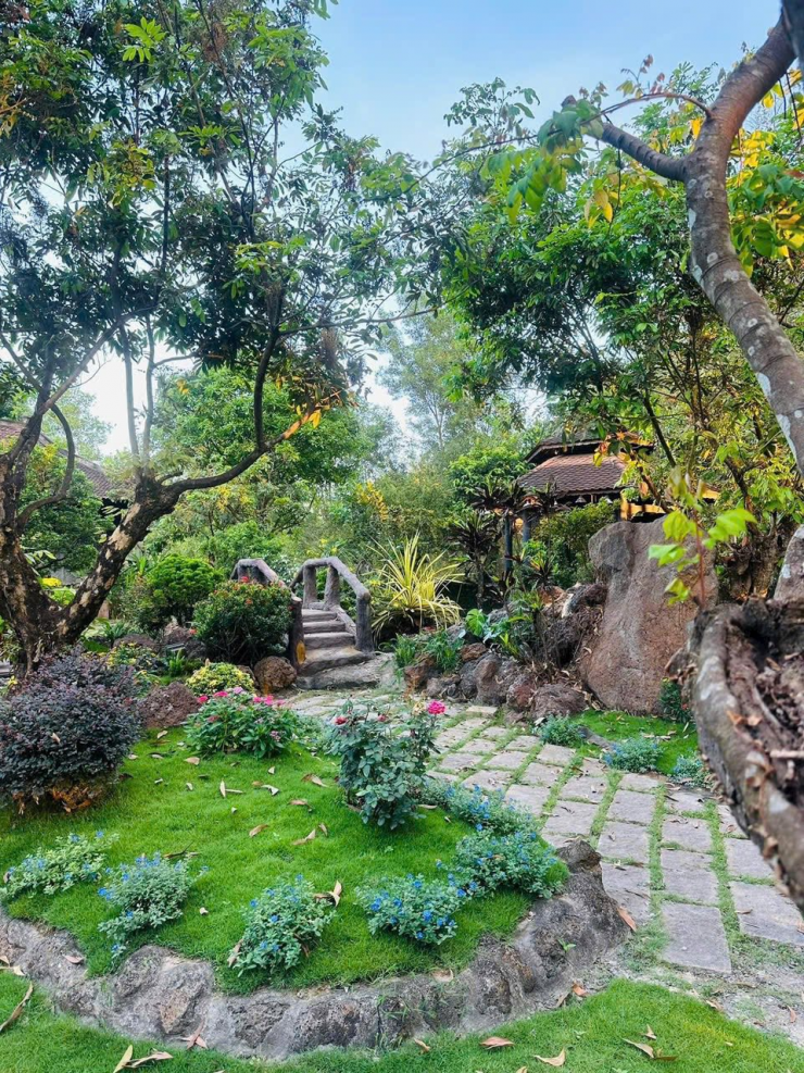 Anh có nhiều nhà, từ Sài Gòn tới Đồng Nai, Lâm Đồng nên không có người trông nom, buộc phải bán bớt đi để gia đình được gần nhau.&nbsp;