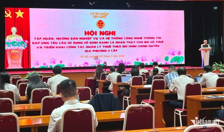 Cục Thuế tổ chức tập huấn, hướng dẫn nghiệp vụ và hệ thống công nghệ thông tin đáp ứng yêu cầu sử dụng số định danh cá nhân thay cho mã số thuế. Ảnh: Nguyễn Lê