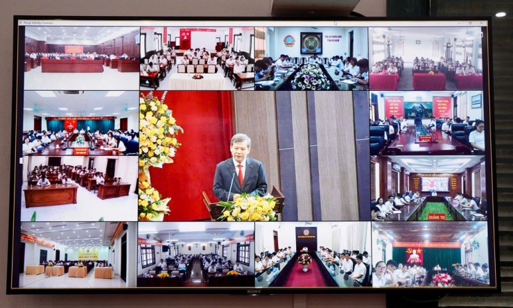 Các điểm cầu theo dõi lễ Công bố quyết định của Chánh án TAND Tối cao Lê Minh Trí về công tác cán bộ qua màn hình (Trong ảnh: Đầu cầu TAND TP.HCM). Ảnh: THUẬN VĂN