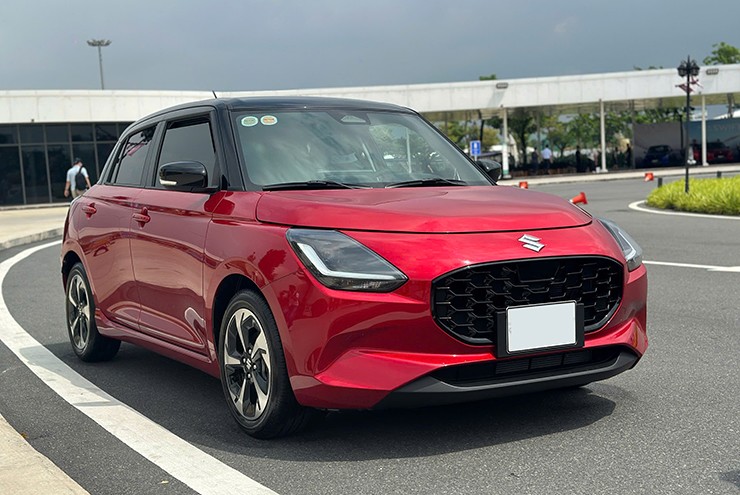 Ra mắt Suzuki Swift động cơ lai Hybrid, giá từ 569 triệu đồng