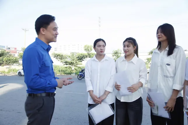 Sỹ tử hoàn thành bài Ngữ Văn, đề dễ thở, thí sinh phấn khởi - 32