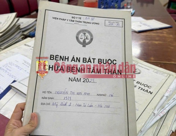 Hồ sơ bệnh án điều trị bắt buộc của Nguyễn Thị Mai Anh tại Viện Pháp y tâm thần Trung ương.