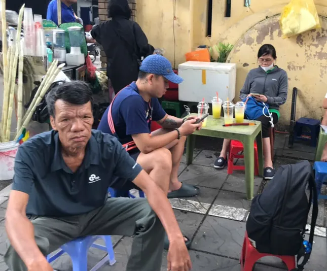 Sỹ tử, thầy chùa, chiến sỹ... những khoảnh khắc lặng người trong mùa thi tốt nghiệp - 11