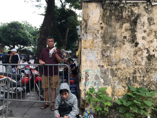 Sỹ tử, thầy chùa, chiến sỹ... những khoảnh khắc lặng người trong mùa thi tốt nghiệp - 12