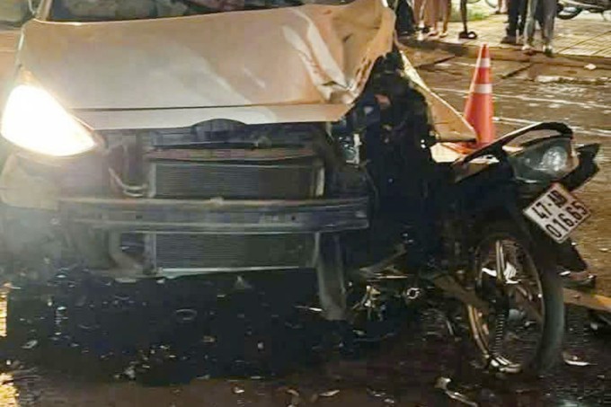 Hiện trường vụ tai nạn tối 25/6. Ảnh: Ngọc Oanh