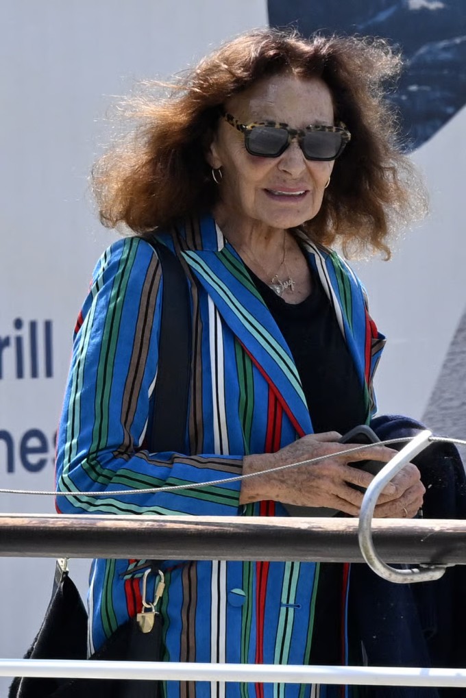 Nhà thiết kế thời trang Diane Von Furstenberg đã có mặt ở Venice để dự đám cưới vào cuối tuần này. Ảnh: AFP