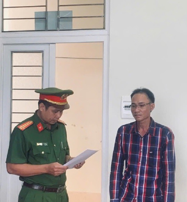 Nguyễn Văn Giang tại cơ quan công án. Ảnh: Công an Cà Mau.