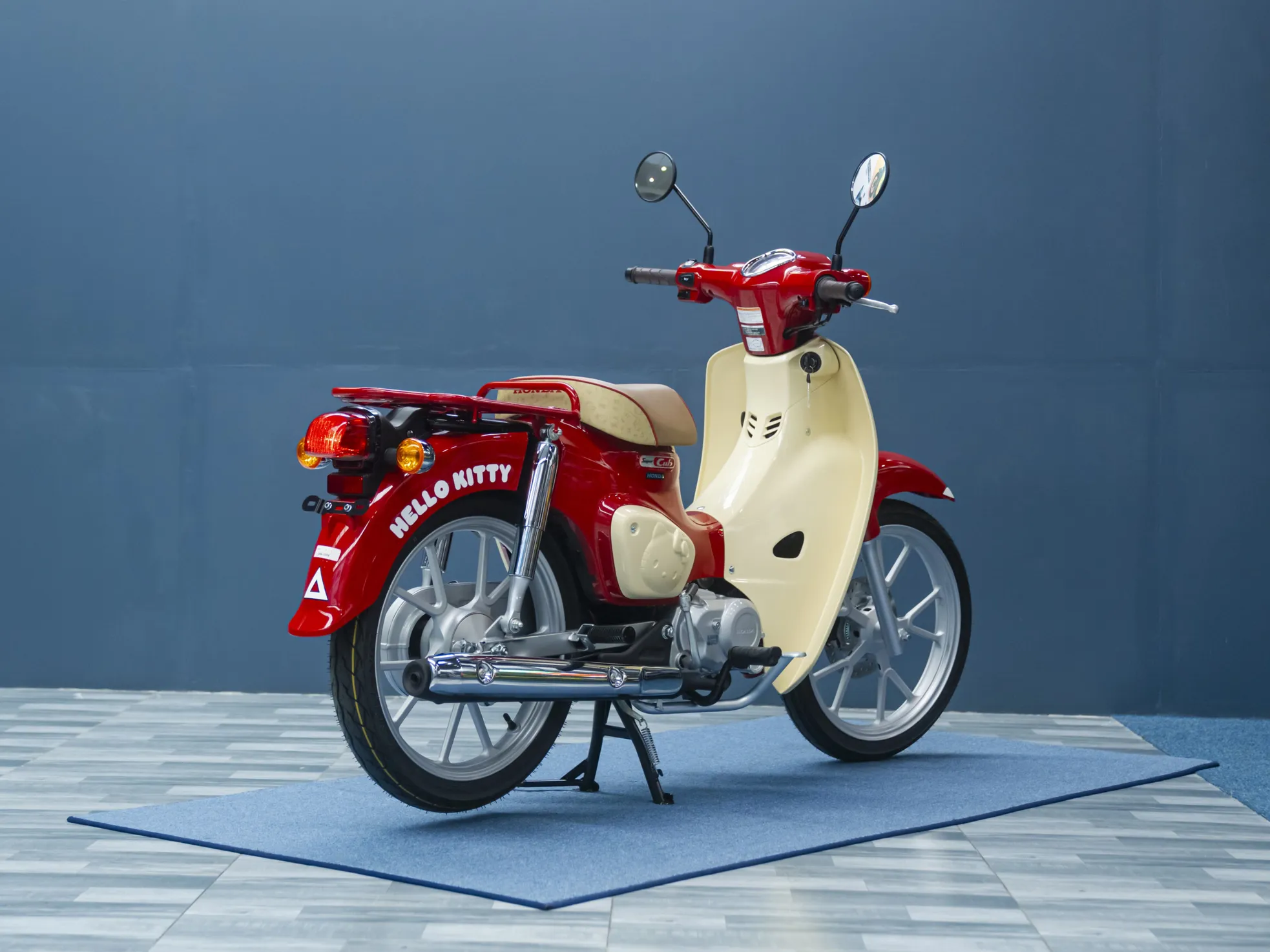 Honda Super Cub bản giới hạn được đưa về Việt Nam - 3