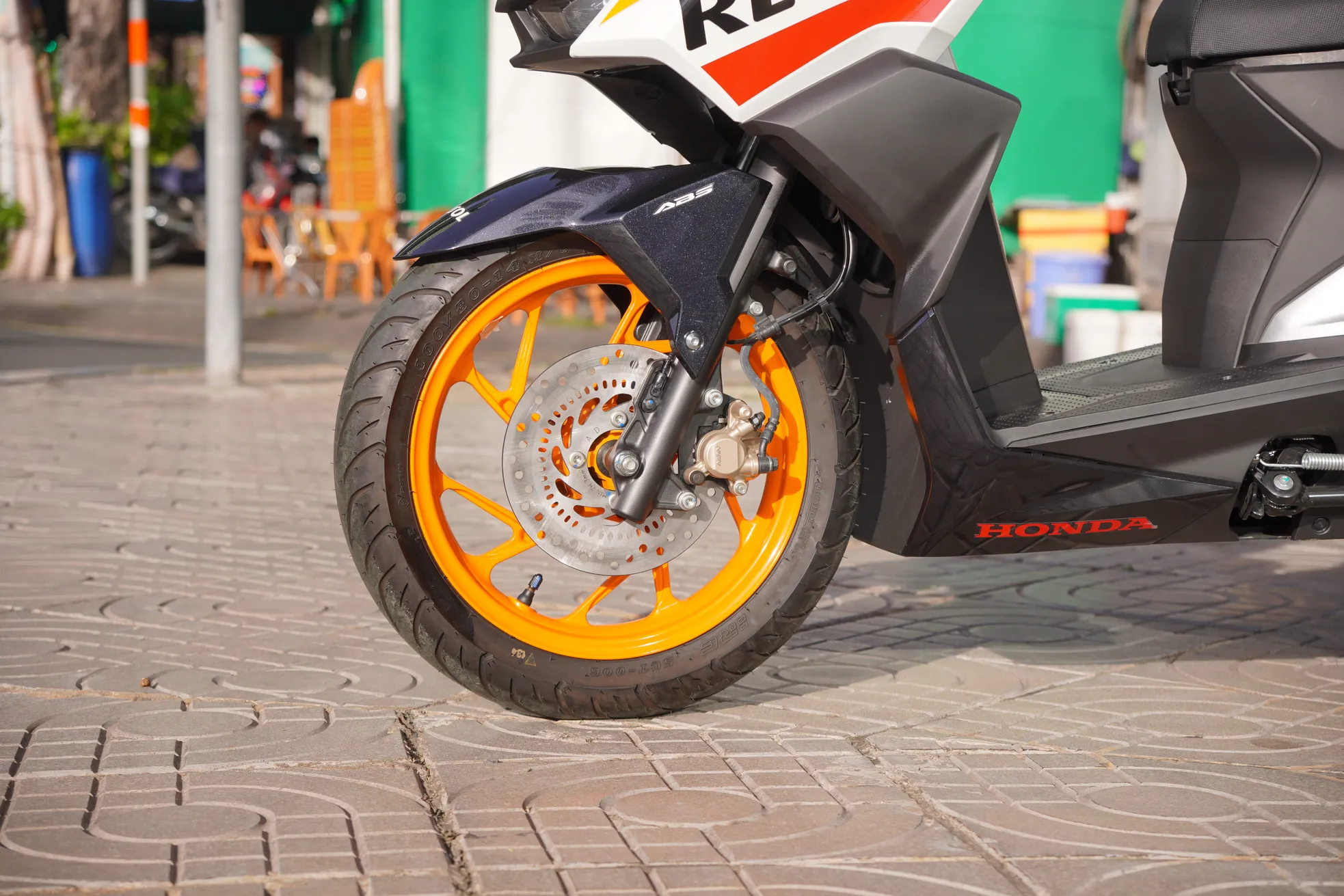 Cận cảnh Honda Vario bản giới hạn Repsol vừa về Việt Nam - 10