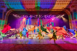 Vinpearl Nha Trang: Sân khấu hóa di sản, đánh thức hồn Việt qua Việt Nam Bách Nghệ