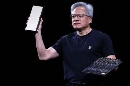 Nvidia của tỷ phú Jensen Huang vượt mốc kỷ lục, trở thành công ty giá trị nhất thế giới
