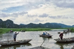 ' Vịnh không sóng '  ở Ninh Bình đẹp hoang sơ, có loài quý hiếm bậc nhất thế giới