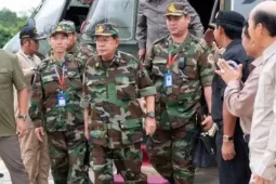 Chủ tịch Thượng viện Campuchia Hun Sen thăm biên giới giữa căng thẳng với Thái Lan