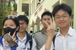 Sỹ tử chuẩn bị thi Toán, Cần Thơ đổ mưa lớn