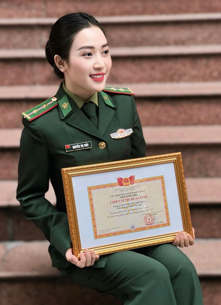 Bức ảnh được lan truyền rộng rãi trên mạng xã hội và nhận được rất nhiều lượt chia sẻ và bình luận ngưỡng mộ.
