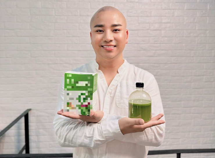 Hữu Công quảng cáo sản phẩm bột rau detox của Công ty cổ phần Sản xuất và Thương mại eHerbal.