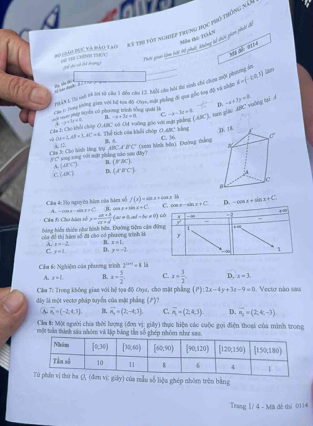 Sỹ tử hoàn thành &#39;môn thi áp lực nhất&#39;: Cập nhật đề thi, giải đề Toán - 10