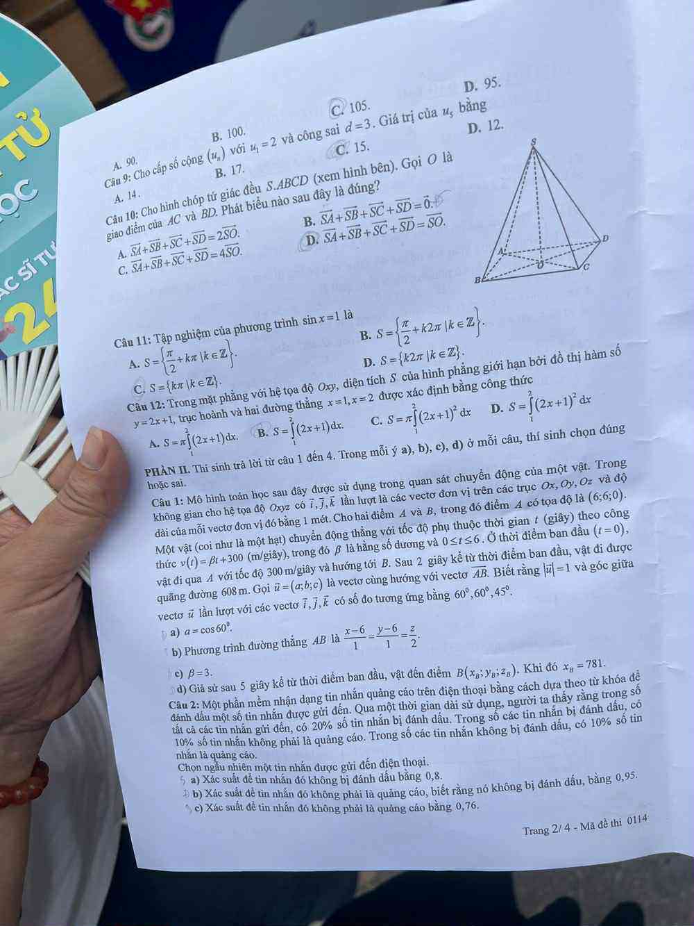 Sỹ tử hoàn thành &#39;môn thi áp lực nhất&#39;: Cập nhật đề thi, giải đề Toán - 11