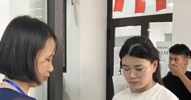 Gần 1,15 triệu sỹ tử vượt vũ môn: Trực tiếp đề thi, giải đề Ngữ Văn