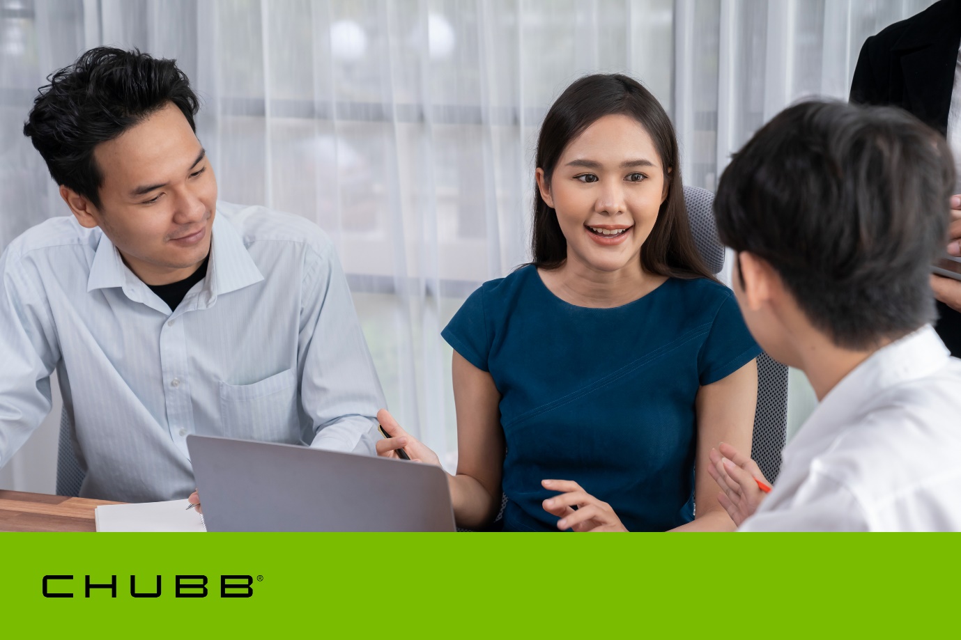 Đội ngũ tư vấn viên Chubb Life đồng hành cùng khách hàng xây dựng giải pháp tài chính cá nhân hóa, mang lại sự an tâm dài hạn cho mỗi gia đình.