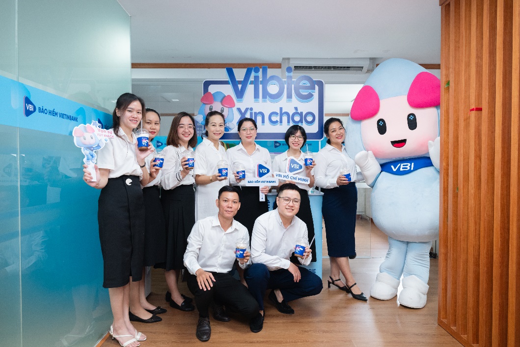 Bảo hiểm VietinBank đưa mascot Vibie “đi muôn nơi” - 3